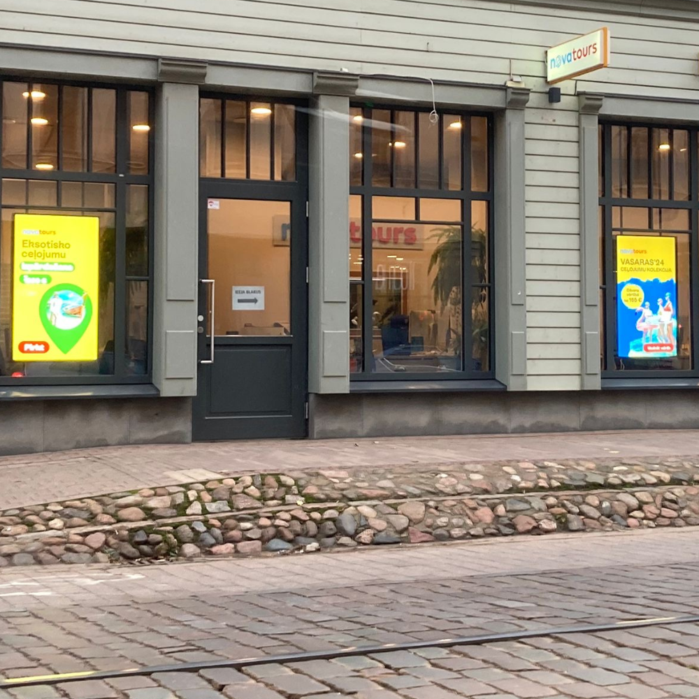 Window facing screen Displeji.lv